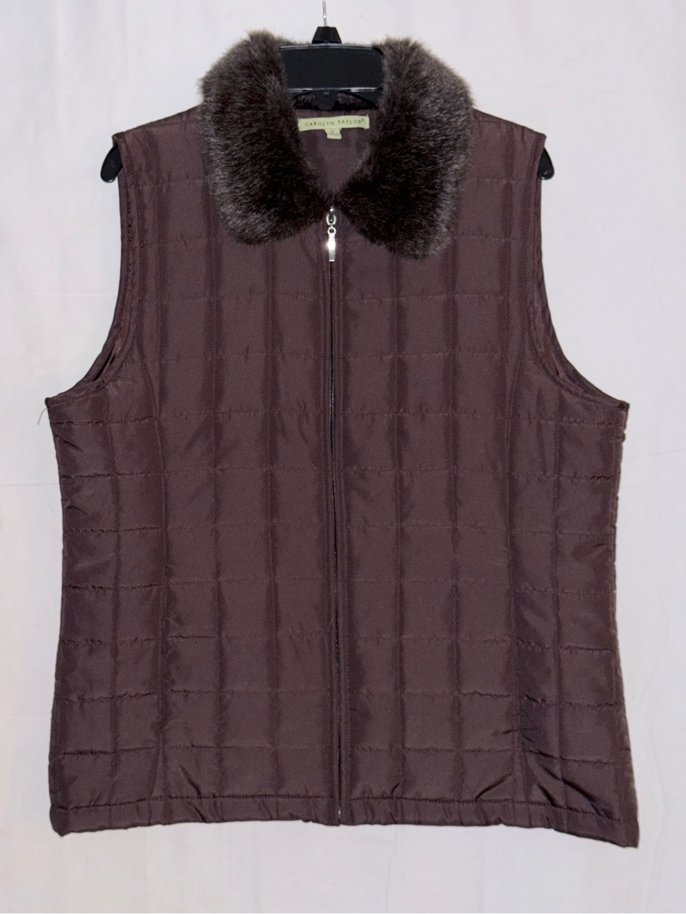 Carolyn Taylor Brown Quilted Zip Front Vest With A Faux Fur Collar Size Medium